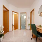 Διαμέρισμα Nest Ciovo
