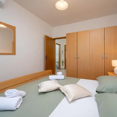 Nest Ciovo Appartement