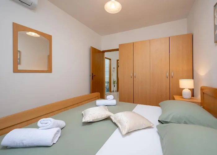 Nest Ciovo Apartment