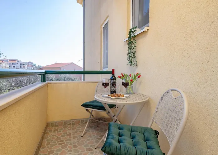 Nest Ciovo Apartment *