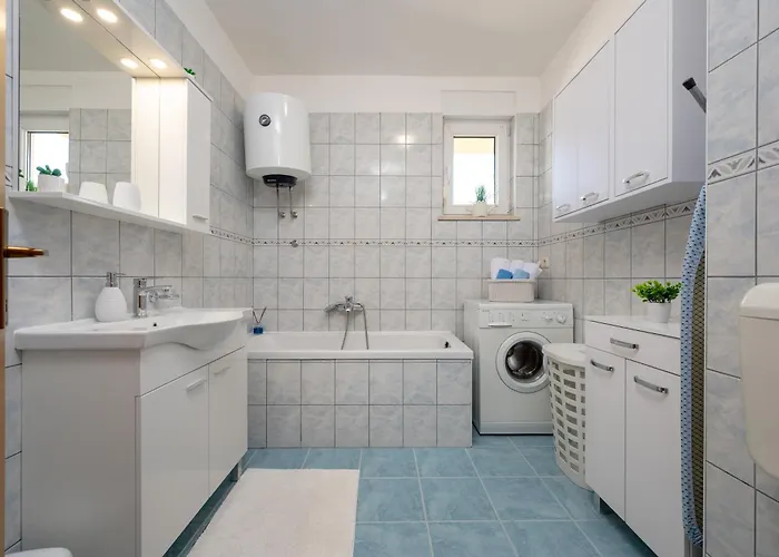 Apartment Nest Ciovo