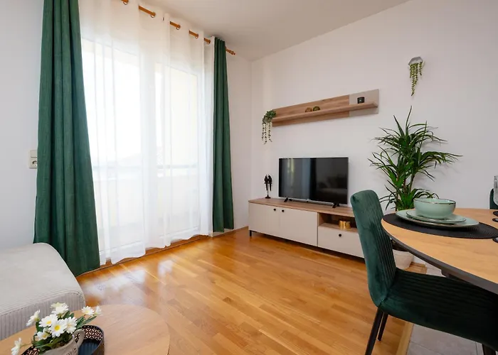 Apartment Nest Ciovo *